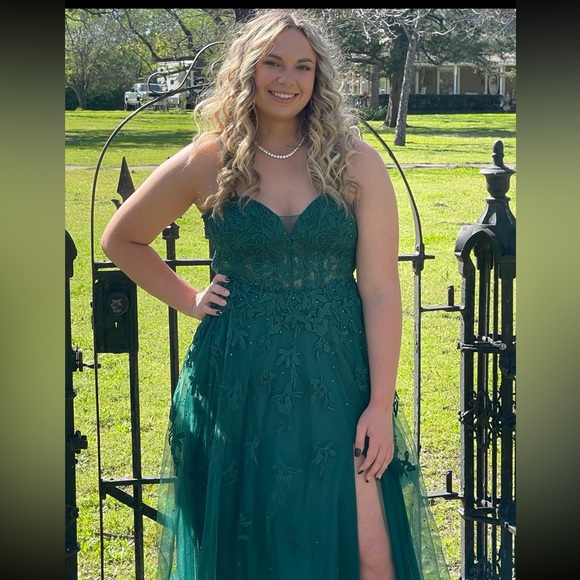 Green prom dress with floral detail - Picture 2 of 2